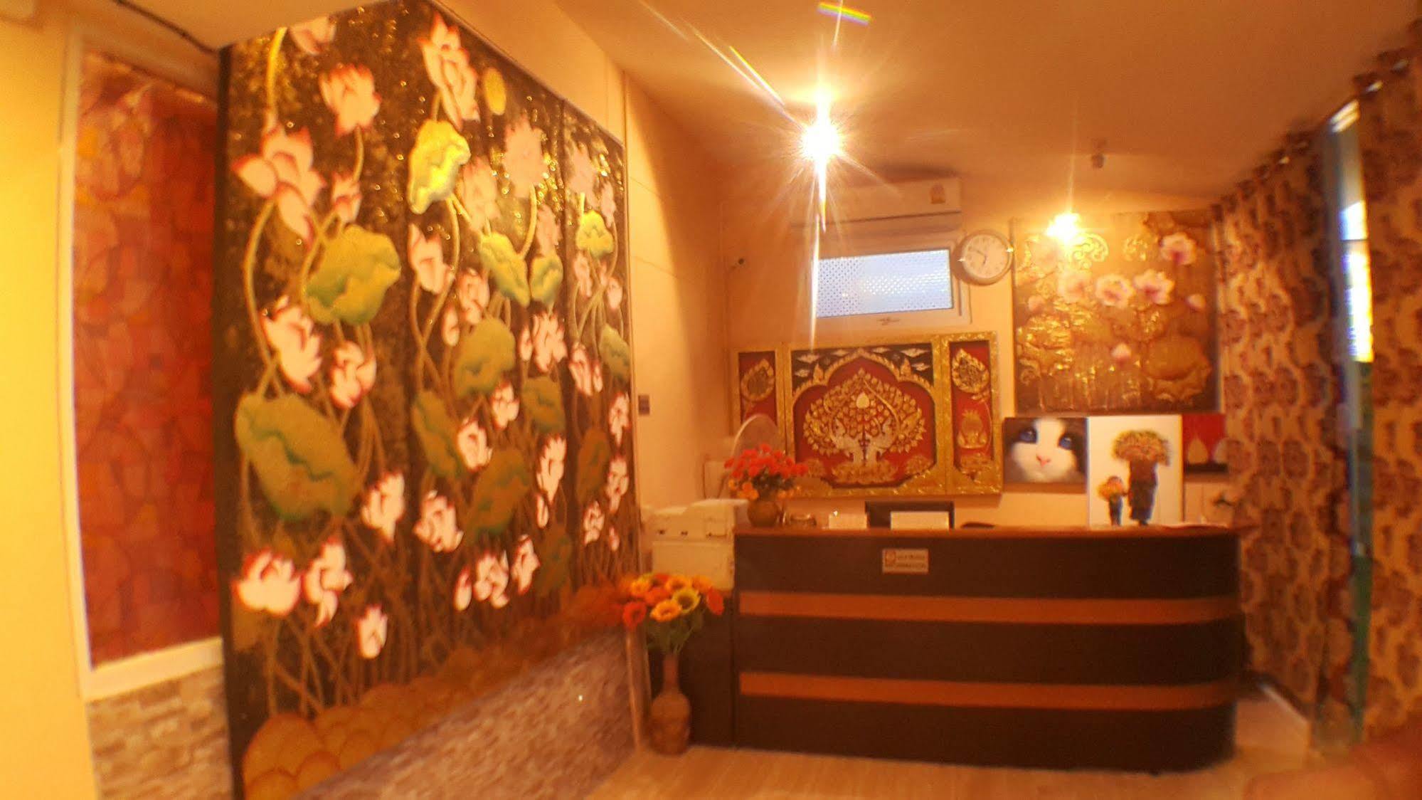 Suansin Art Garden Aparthotel Ban Lat Krachaeng Exteriör bild