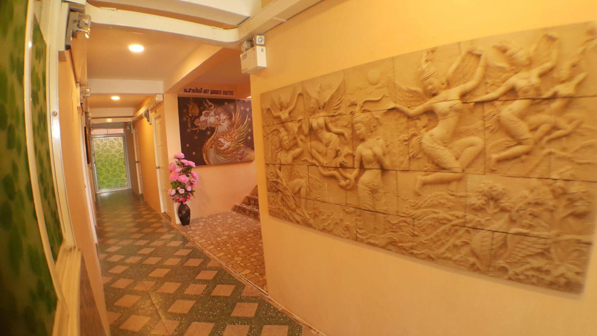Suansin Art Garden Aparthotel Ban Lat Krachaeng Exteriör bild